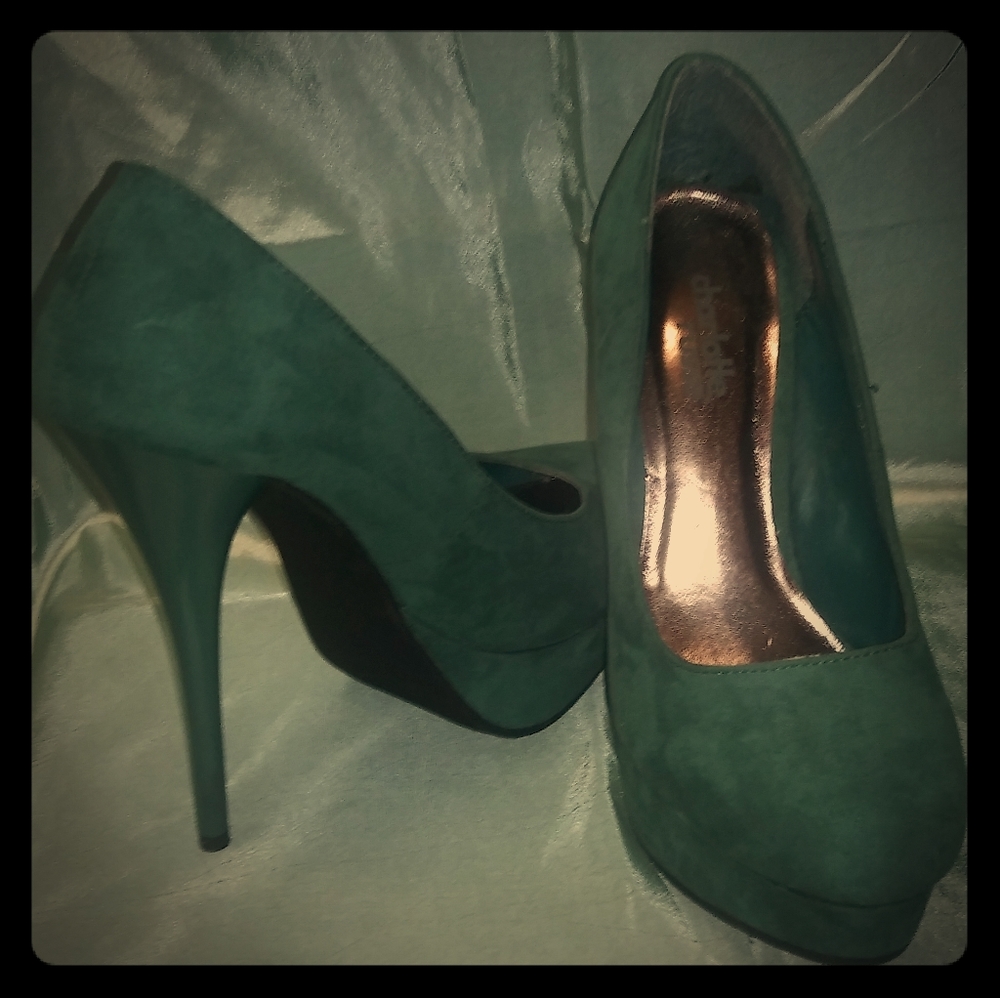 Charlotte russe green hills have a 5"